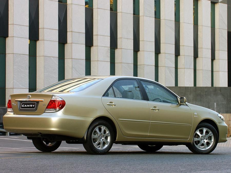  Toyota Camry 2004 года  (ZA) (фото 3 из 18)
